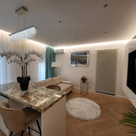 Grozavesti Luxury Apartment With 2 Rooms Boekarest Buitenkant foto
