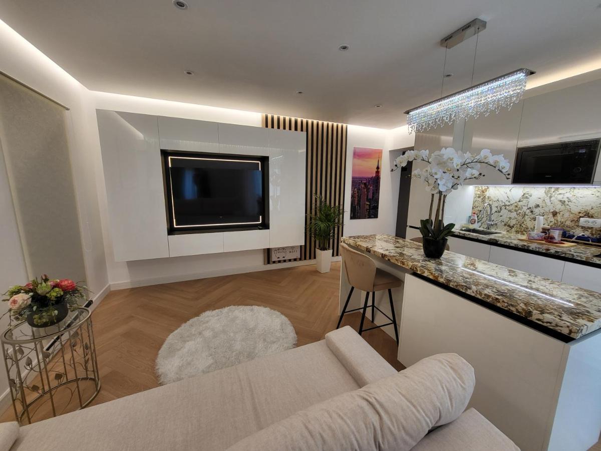Grozavesti Luxury Apartment With 2 Rooms Boekarest Buitenkant foto